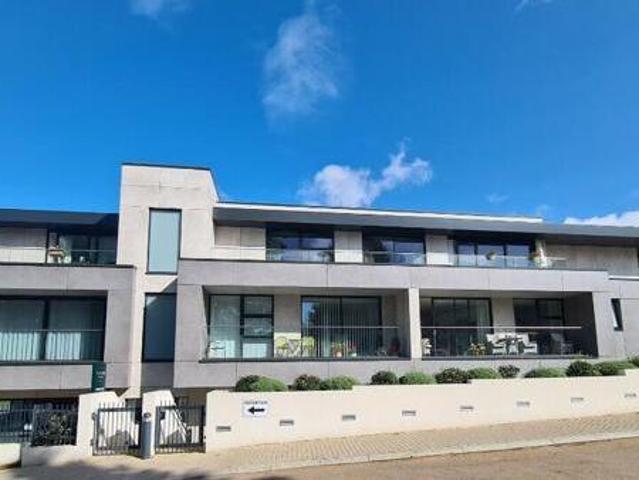 House for sale in Pachesham Park, Surrey
