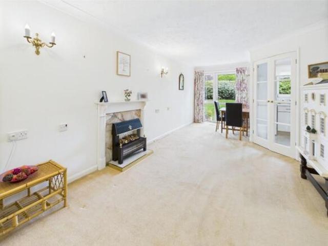 House for sale in Cat Hill