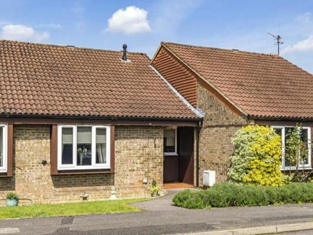 House for sale in Abbotswood, Guildford
