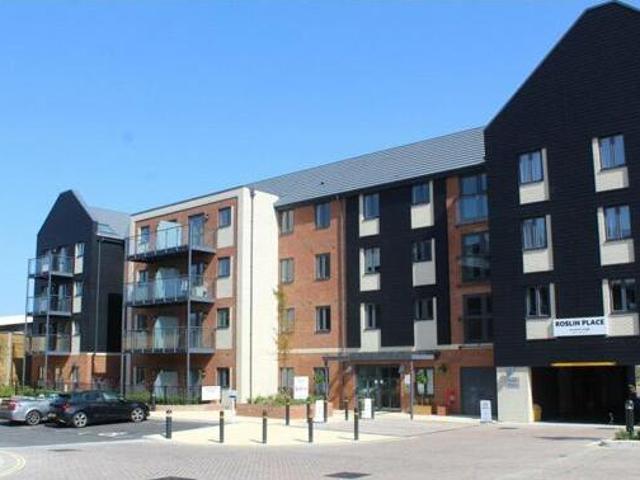 House for sale in Hart, Hampshire