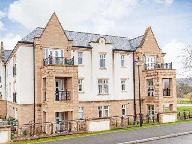 House for sale in Froggatt, East Midlands
