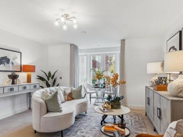 House for sale in Luton