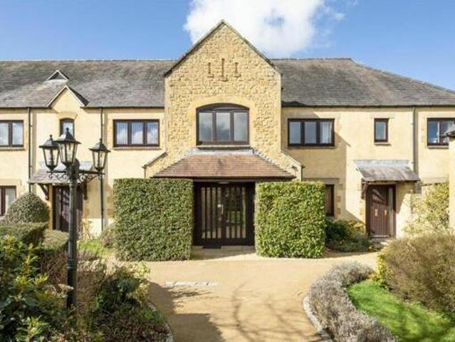 House for sale in Fossebridge, Gloucestershire