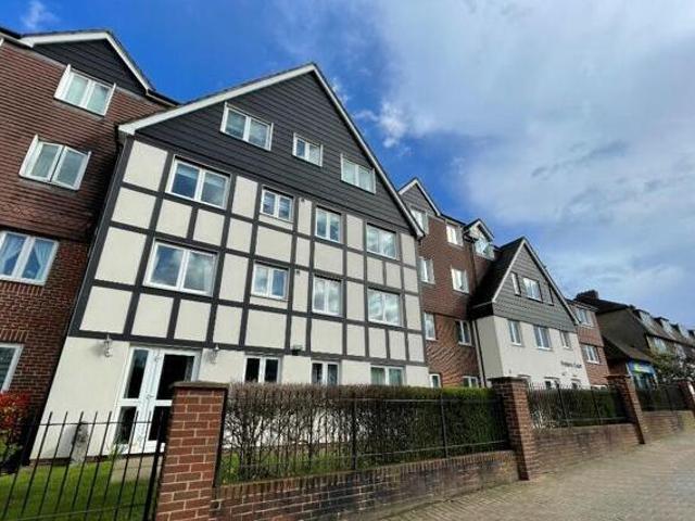 House for sale in Potters Bar, Hertfordshire