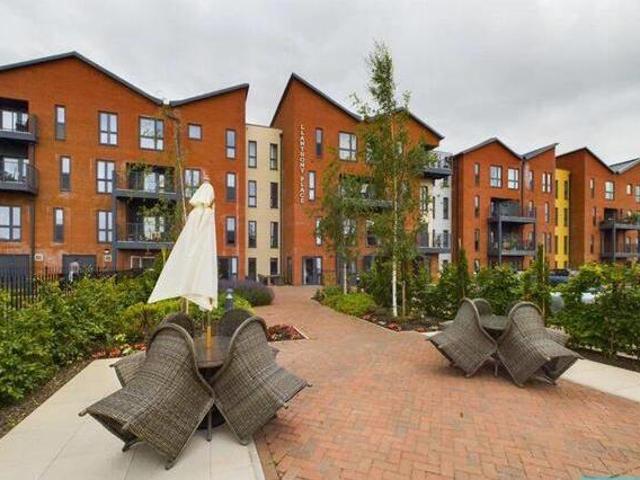 House for sale in Gloucester, Gloucestershire