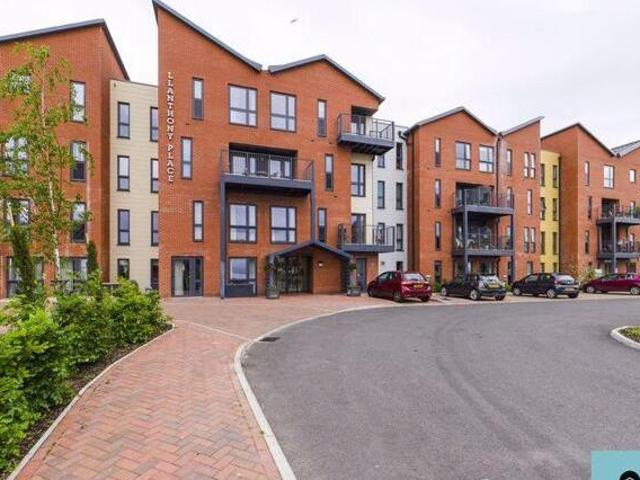 House for sale in Gloucester, Gloucestershire