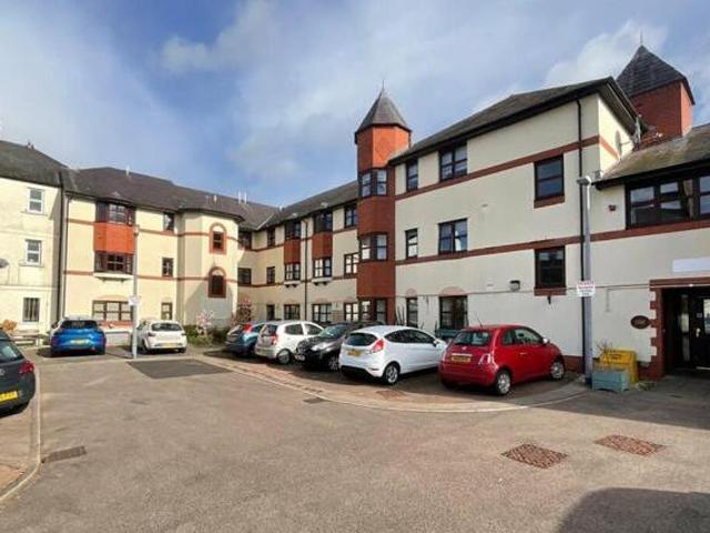 House for sale in Llanbadoc, Wales