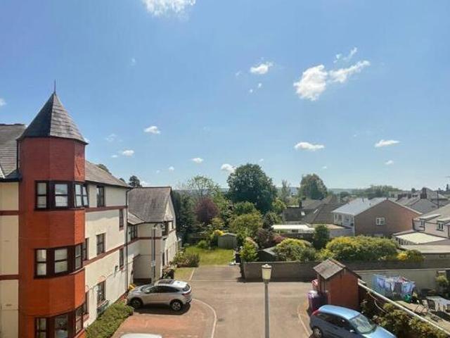 House for sale in Llanbadoc, Wales
