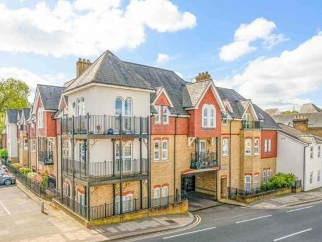 House for sale in Weybridge, Elmbridge