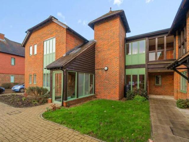 House for sale in Mayford, Woking