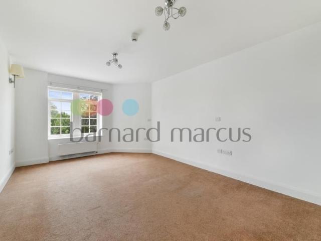 House for rent in London Borough of Croydon, Waddon