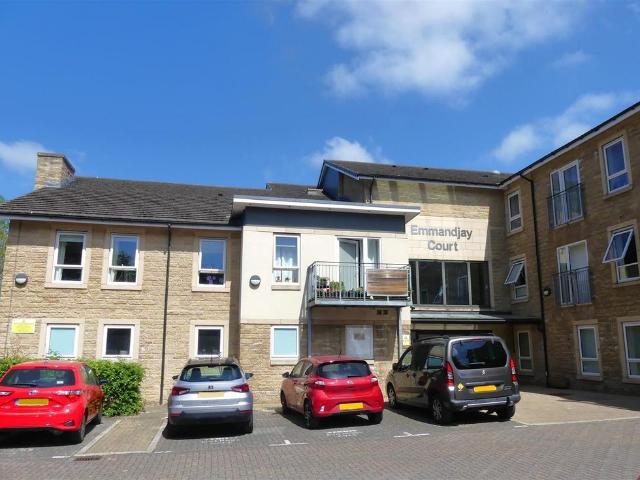 House for rent in Ben Rhydding, Bradford