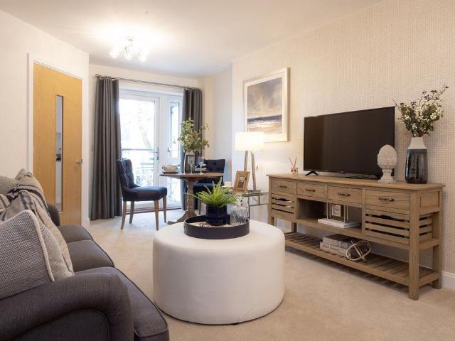 House for rent in Blackhills, Surrey