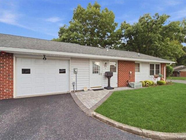 Condo for sale in Centereach, New York