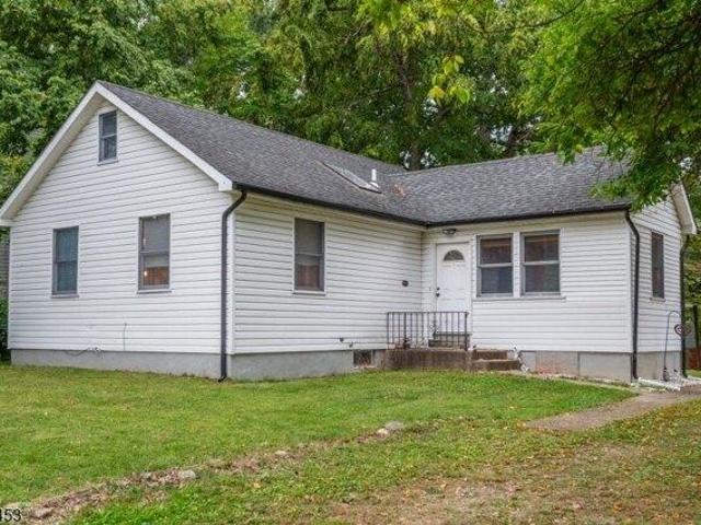 House for sale in Erskine, Ringwood