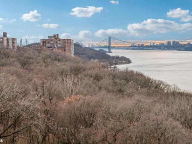Apartment for sale in The Bronx, Arverne