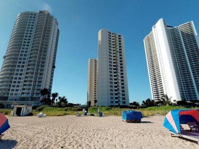 Condo for sale in Riviera Beach, Florida