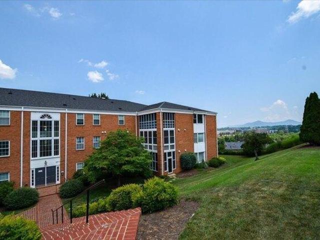 Condo for sale in Roanoke