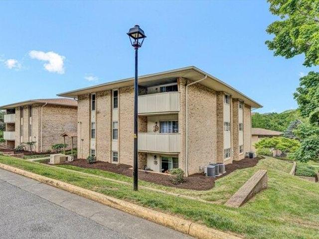 Condo for sale in Roanoke