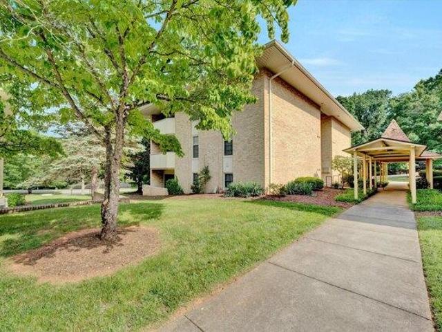 Condo for sale in Roanoke