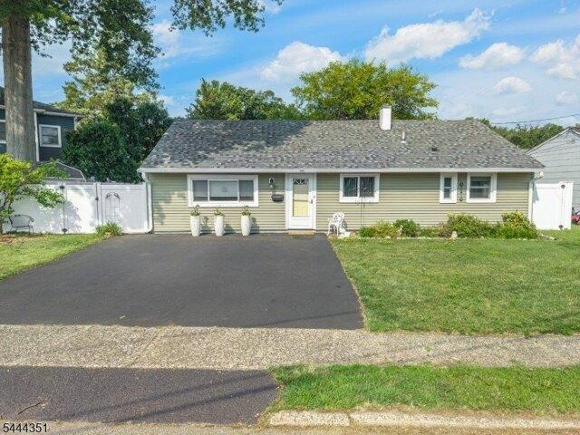 House for sale in Rochelle Park, New Jersey