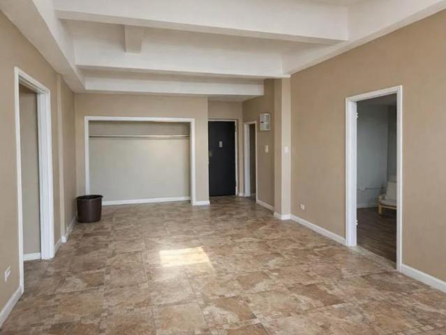 Apartment for sale in Queens, Arverne