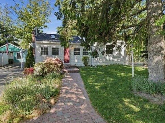 House for sale in Centereach, New York