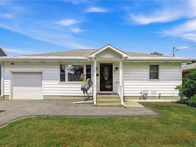 House for sale in Oneida, New York