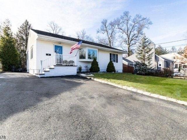 House for sale in Roseland, New Jersey