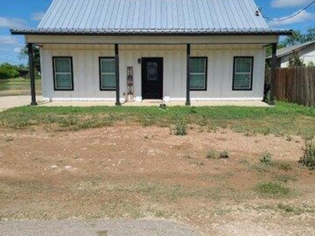 House for sale in Sabinal, Texas