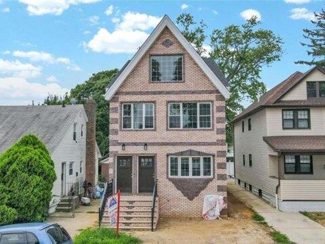 House for sale in Queens, Arverne