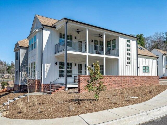 House for sale in Saluda