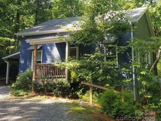 House for sale in Saluda, North Carolina