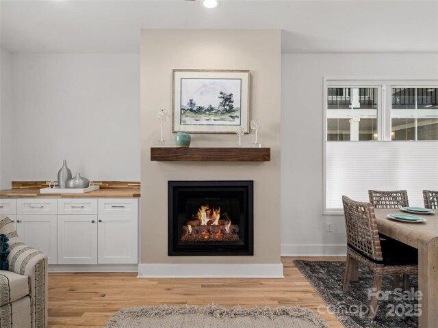 House for sale in Saluda