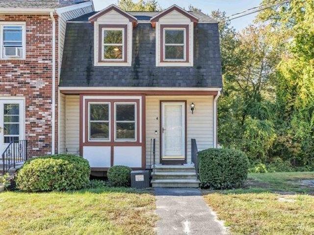 House for sale in Sandown, Rockingham County