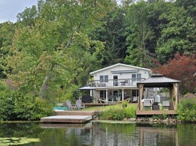 House for sale in Layton, New Jersey