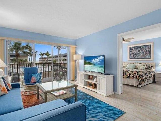 Condo for sale in Sanibel