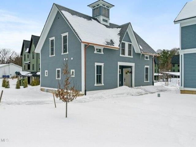 Condo for sale in Saratoga, New York
