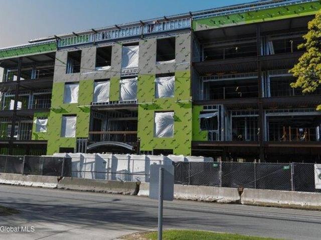 Condo for sale in Saratoga Springs