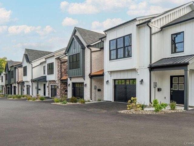 House for sale in Village of Saugerties, Bloomington