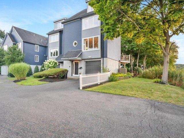 Condo for sale in Saugus, Massachusetts