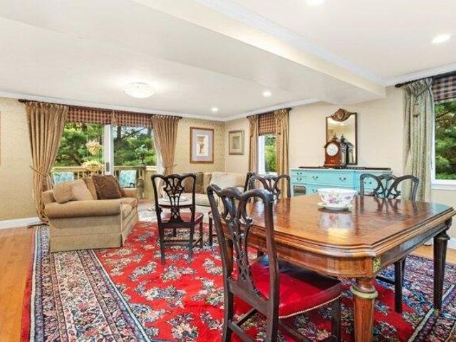 House for sale in Oakland Vale, Saugus