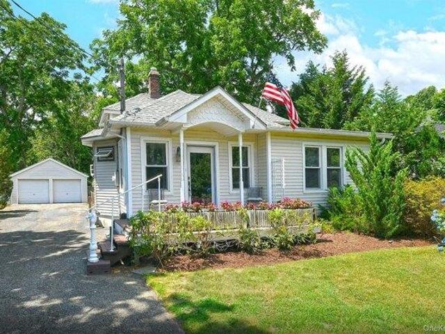 House for sale in Bohemia, New York
