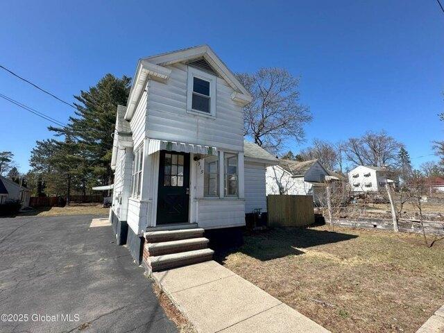 House for sale in Schenectady