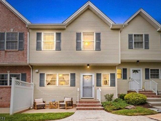 Condo for sale in Scotch Plains, Union County