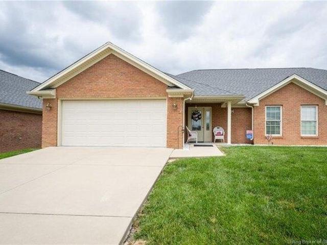 Condo for sale in Scottsburg