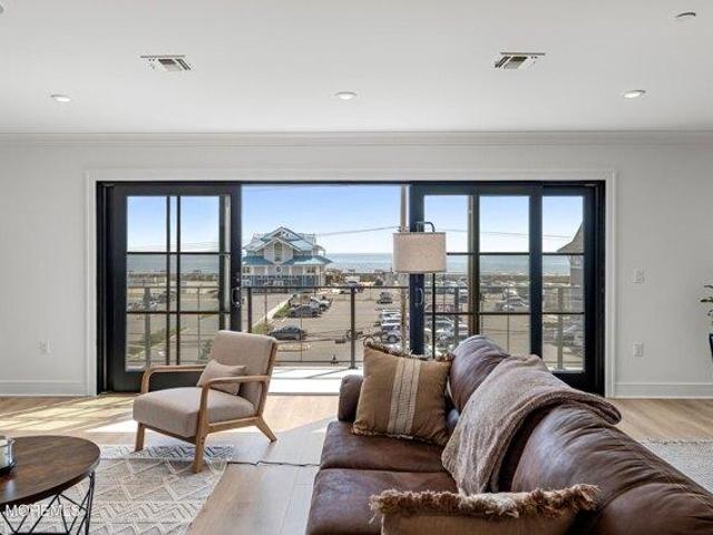 Condo for sale in Monmouth, New Jersey