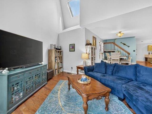 Condo for sale in Harmon Cove, Secaucus