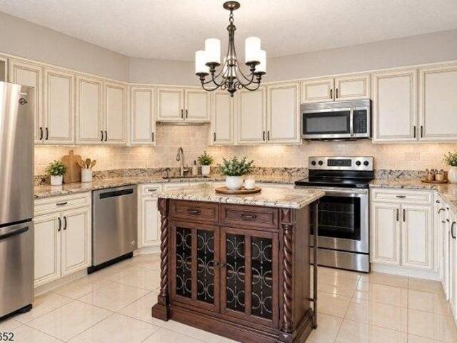 Condo for sale in Harmon Cove, Secaucus