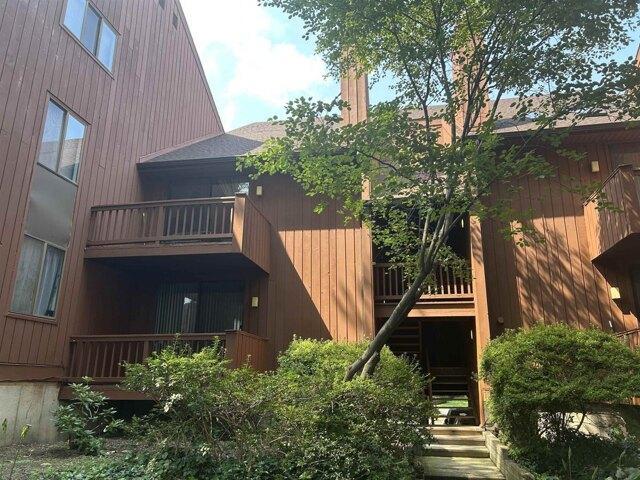 Condo for sale in Harmon Cove, Secaucus